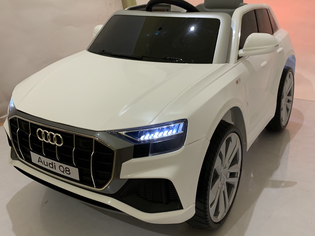 Детский электромобиль Audi Q8 